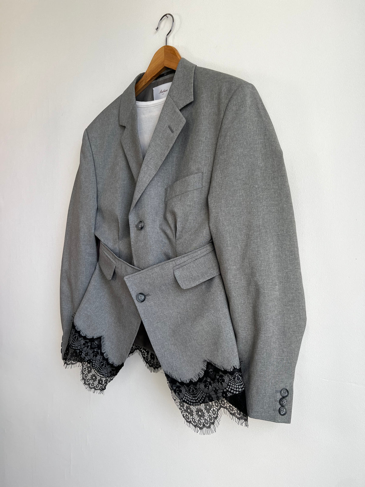 THE ARCHIVE BELT BLAZER — NO. 002